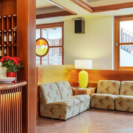 Western Nevada Hotel