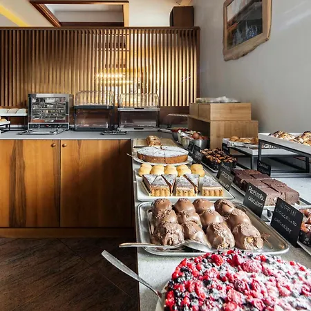 Western Nevada Hotel