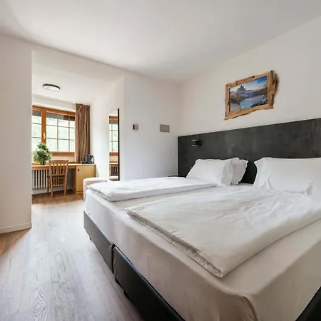 Western Nevada Hotel