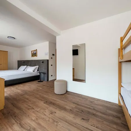 Western Nevada Hotel 3*