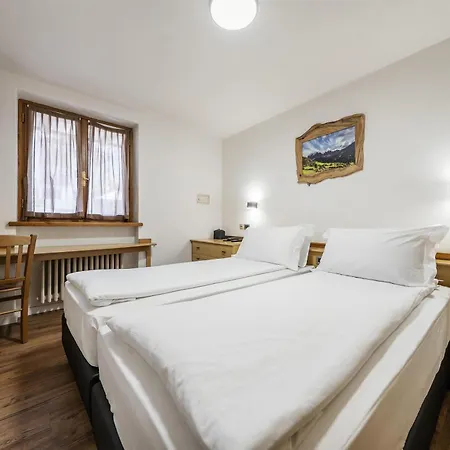 Western Nevada Szálloda 3*