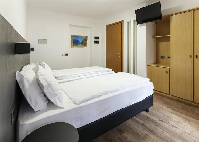 מלון Western Nevada סאן ויטו די קדורה